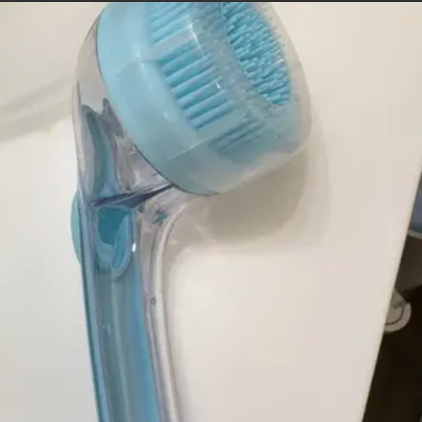 Close-up of the PawSuds brush bristles
